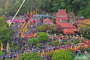 Thousands Gather for the Avalokitesvara Festival in Da Nang: A Spectacular Celebration of Buddhist Culture and Tradition - image 7