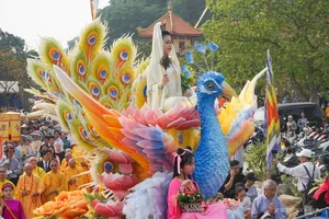 Thousands Gather for the Avalokitesvara Festival in Da Nang: A Spectacular Celebration of Buddhist Culture and Tradition - image 5
