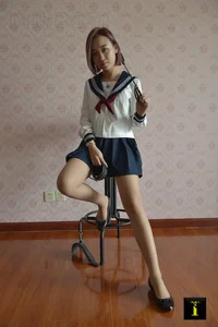 IESS Puhui Series Vol 111 Featuring Xin Yue in Bold Leather Style Photography - image 0