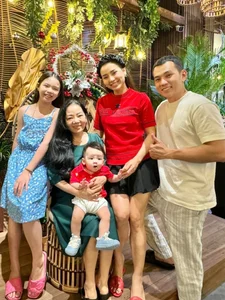 Vietnamese Celebrities Share Glimpses of Glamorous and Heartwarming Christmas 2023 Celebrations - image 11