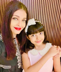 Meet Aaradhya Bachchan: The Stunning and Talented Daughter of Aishwarya Rai Captivating the World - image 0