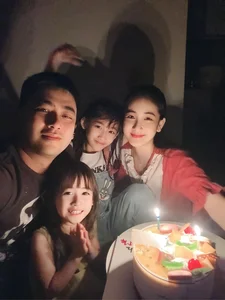 The Heartwarming Story of a Veteran Actor and His Family - image 5
