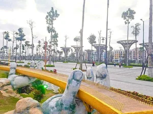 The Controversial Golden Bridge Replica in Thanh Hoa: Social Media Buzz and the 'Fake' Landmark Debate - image 5