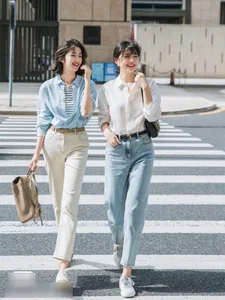 Chic Fashion for Women Over 40: Three Essential Pant Styles for a Standout Look - image 6