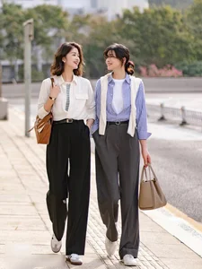 Chic Fashion for Women Over 40: Three Essential Pant Styles for a Standout Look - image 2