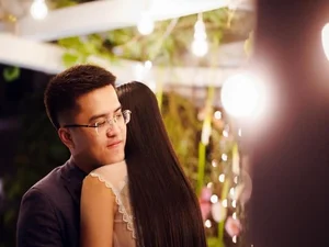 Vietnamese Celebrities Who Had Unforgettable and Romantic Valentine's Day Marriage Proposals - image 3