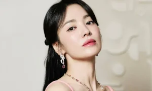 Song Hye Kyo Captivates Paris at Chaumet High Jewelry Event with Elegant Style - image 3
