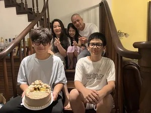 The Private Life of 'Dai Gia Chan Dat' Director and His Family - image 3