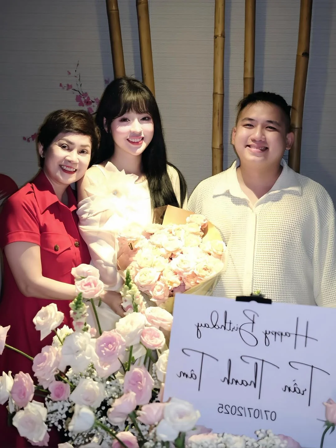 Tran Thanh Tam Celebrates Birthday with Stunning Maternity Photoshoot