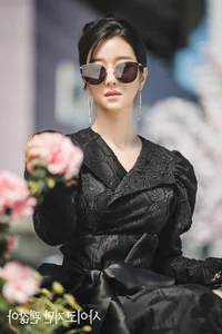 Iconic Leading Ladies Who Starred Alongside K-Drama Superstar Kim Soo Hyun - image 7