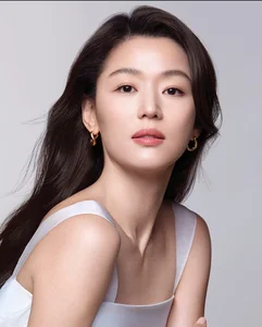 Iconic Leading Ladies Who Starred Alongside K-Drama Superstar Kim Soo Hyun - image 2