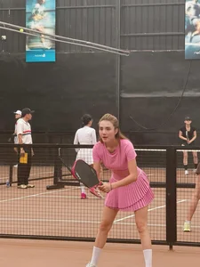 Le Khanh Chi Stuns on the Pickleball Court With U40 Beauty and Fitness - image 4