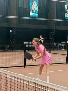 Le Khanh Chi Stuns on the Pickleball Court With U40 Beauty and Fitness - image 1