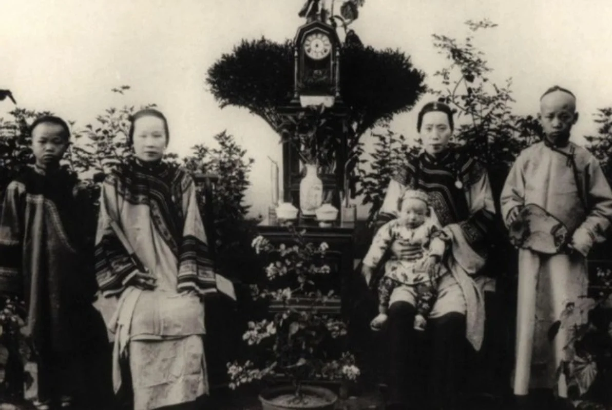 Rare Late Qing Dynasty Photos: Revealing the Authentic Looks of Imperial Princesses