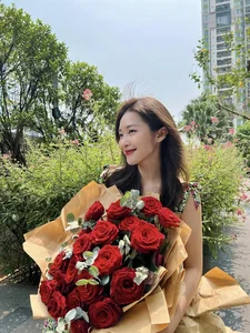 Sweet International Women’s Day Celebrations: How Vietnamese Celebrities Marked March 8th - image 7