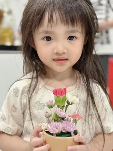 Sweet International Women’s Day Celebrations: How Vietnamese Celebrities Marked March 8th - image 8