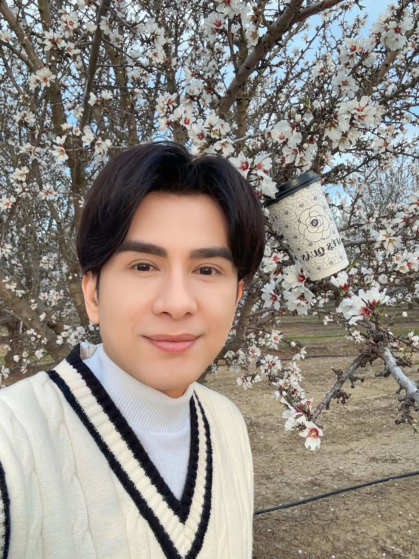 The Heartwarming Story Behind V-Pop Legend Dan Truong's Nickname 'Anh Bo'