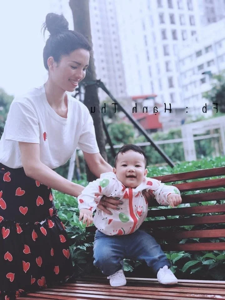 Inspiring Post-Pregnancy Plastic Surgery Transformation: Standing Confidently Beside Miss Grand Thuy Tien