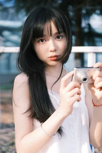 YiTuYu Art Language Vol.6718: Hai Dai Mu Yu Hua Explores Artistic Fashion and Form - image 2