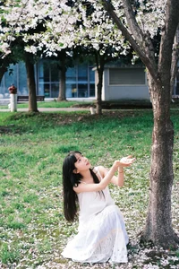 YiTuYu Art Language Vol.6718: Hai Dai Mu Yu Hua Explores Artistic Fashion and Form - image 1