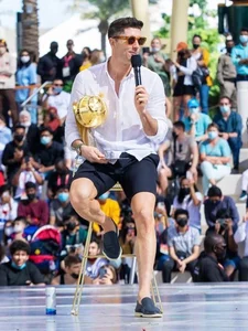 The Charismatic Fashion and Off-Field Style of Robert Lewandowski - image 4