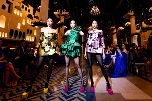 Supermodel Lan Khue’s Luxurious Family Getaway: A Glimpse into Elite Living - image 5