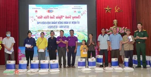 Supporting Families: Handing Over Gratitude Houses in Dien Bien - image 6