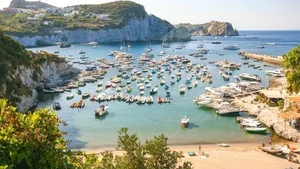 Palmarola: The Prehistoric Mediterranean Island Where Time Stands Still - image 9