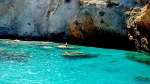 Palmarola: The Prehistoric Mediterranean Island Where Time Stands Still - image 11