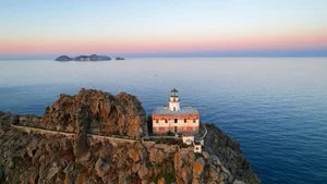 Palmarola: The Prehistoric Mediterranean Island Where Time Stands Still - image 4