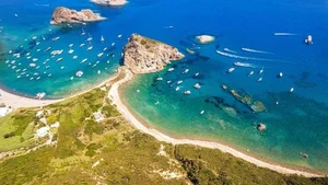 Palmarola: The Prehistoric Mediterranean Island Where Time Stands Still - image 1