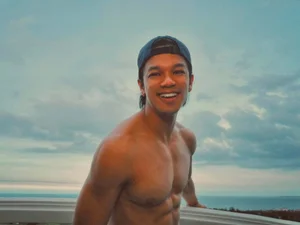 Vietnamese Star News: Dam Vinh Hung Undergoes Surgery and Thuy Tien TikTok Clip Sparks Online Buzz - image 2