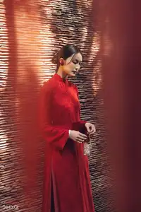 Helly Tống Evokes Nostalgia: Modernized Ao Dai Beauty and Vietnamese Grace Amidst Nature - image 4