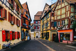 Breathtaking Scenic Drives: The Most Beautiful Roads in the World - image 10