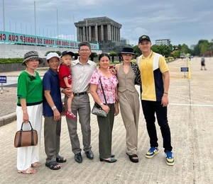 Football Star Ho Tan Tai Enjoys Family Time in Hanoi After V-League 2023 - image 5