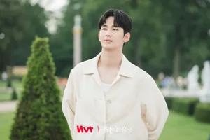 Why Queen of Tears is the Must-Watch K-Drama with Extra Episodes - image 2