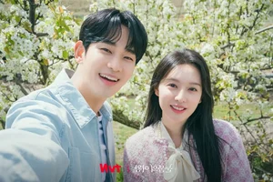 Why Queen of Tears is the Must-Watch K-Drama with Extra Episodes - image 13
