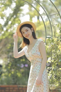 Xiao Meng Captures the Spotlight in YiTuYu Art Language Vol.7014 - image 17