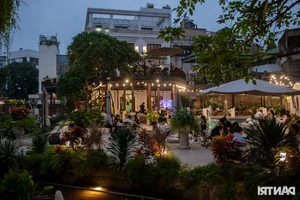 Inside Hanoi’s Massive 3,500m2 Cafe: A Hub for Coffee Lovers and Community Events - image 6