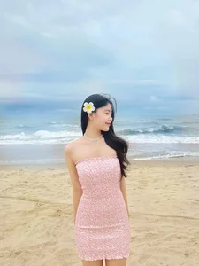 The Rising Star: MC Quyen Linh's Daughter Captivates with Beauty and Talent - image 2