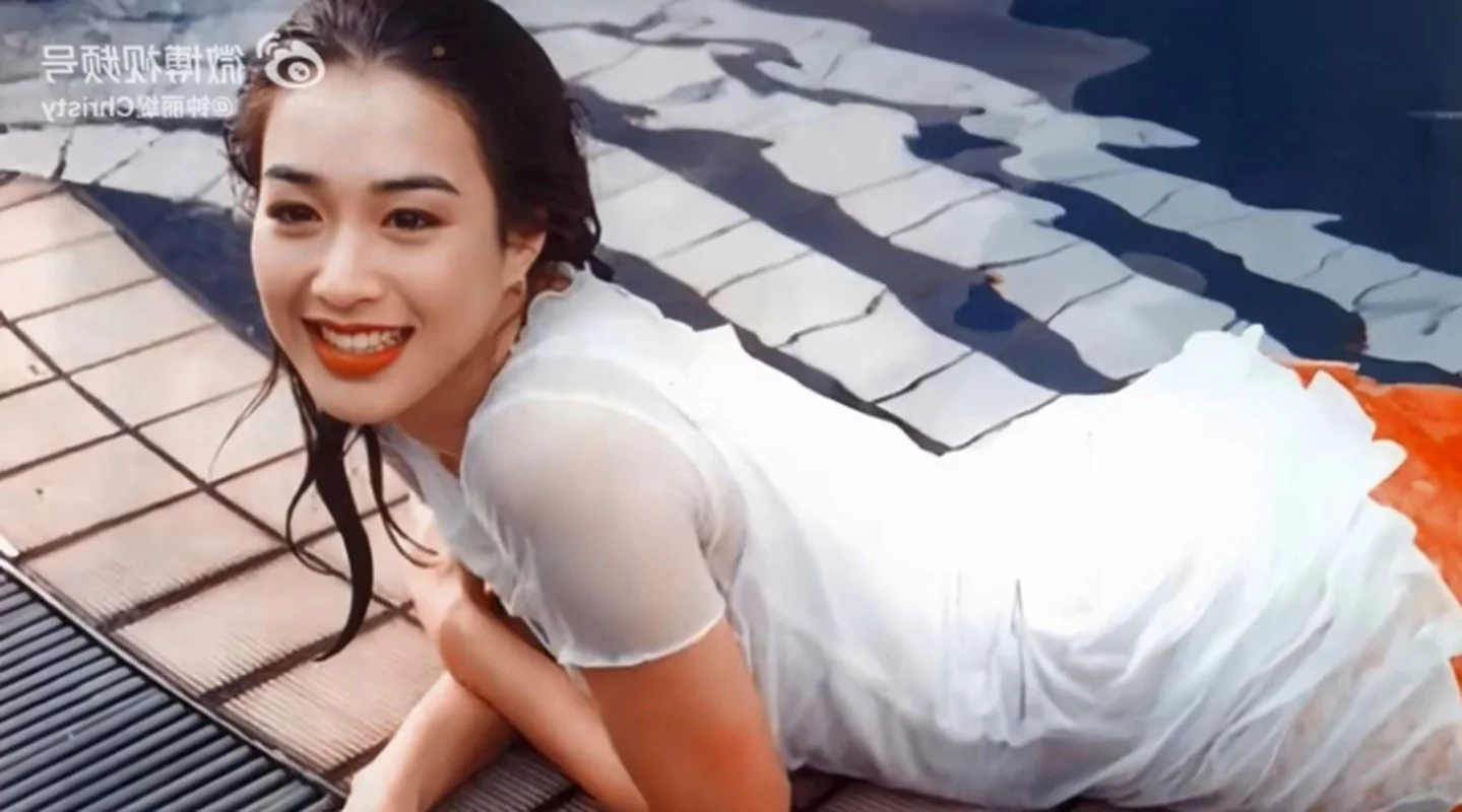 Ageless Elegance: The Stunning 54-Year-Old Vietnamese Beauty Captivating Asia
