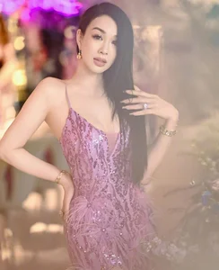 Ageless Elegance: The Stunning 54-Year-Old Vietnamese Beauty Captivating Asia - image 5