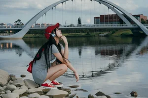 Art Language Vol.4217 Qi Qi: Bold Expressions and Creative Vision in Visual Art - image 8