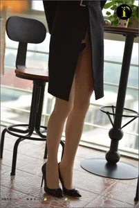 IESS 019 Xiao Liu: Classic Shiny Nude Silk Stockings Part 2 - image 11