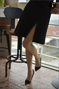 IESS 019 Xiao Liu: Classic Shiny Nude Silk Stockings Part 2 - image 18