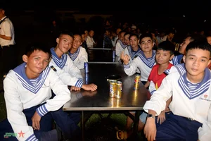 Strong Leadership and Heartfelt Bonds: Life of Soldiers on Truong Sa Islands During Tet Holiday - image 7