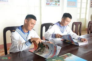 Strong Leadership and Heartfelt Bonds: Life of Soldiers on Truong Sa Islands During Tet Holiday - image 3