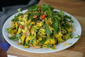 Culinary Journey: 6 Unforgettable Dishes from the Mekong Delta's Floating Season - image 1