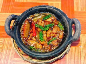 Culinary Journey: 6 Unforgettable Dishes from the Mekong Delta's Floating Season - image 5