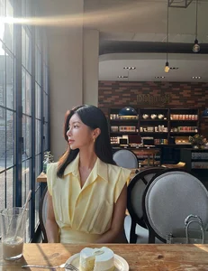 Korean Influencer Stuns in Nha Trang: A Tale of Fitness and Tropical Luxury - image 4